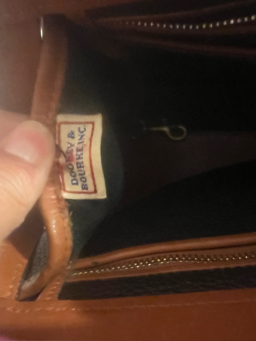 vintage 1990s Dooney & Bourke All-Weather Leather (AWL) Carpet Bag
Black/Tan - Picture 6 of 8